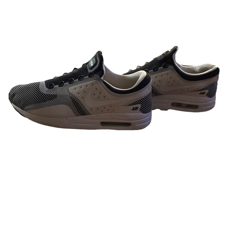 NIKE AIR MAX ZERO ESSENTIAL OREO RUNNING SHOES SIZE 6.5Y